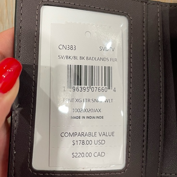 Coach Black Patent Leather Snap Wallet - Picture 10 of 10